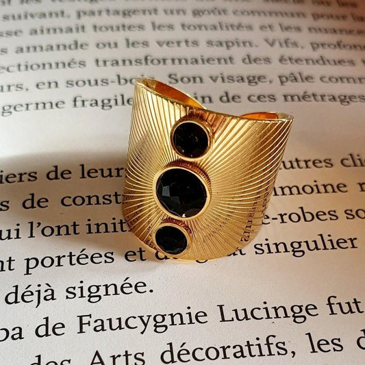 Bague Dorée Épaisse avec Pierre Noire Soleil - Large, Ajustable, Acier Inoxydable, 3 Strass Brillants - AlbertineAndTheSun