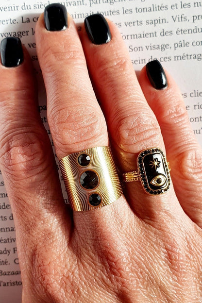 Bague Dorée Épaisse avec Pierre Noire Soleil - Large, Ajustable, Acier Inoxydable, 3 Strass Brillants - AlbertineAndTheSun
