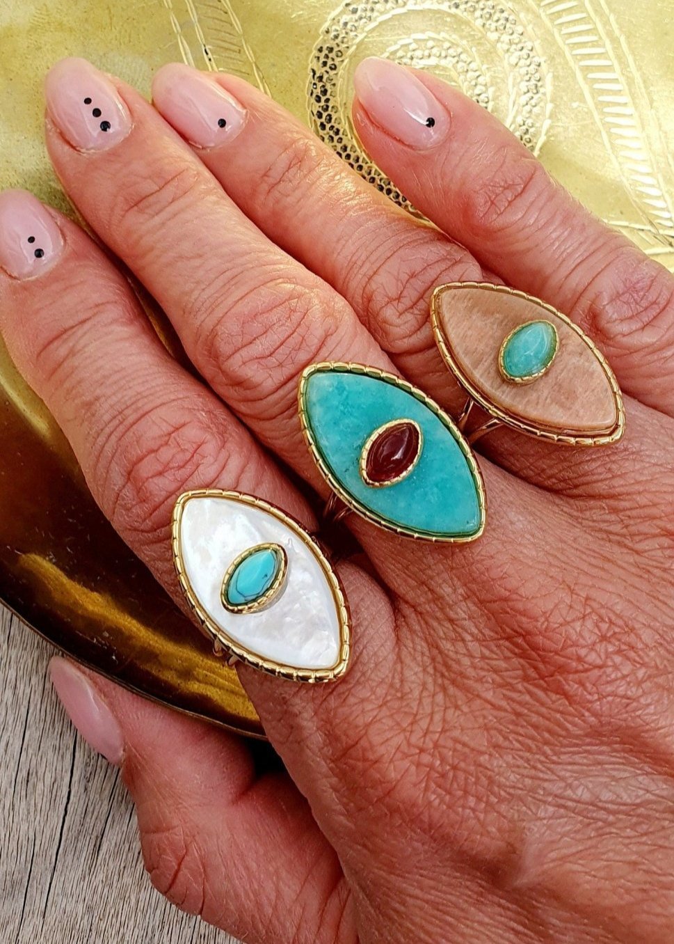 Bague Paros avec Œil - Dorée et Blanc Nacré - Réglable - Acier Inoxydable de Haute Qualité - AlbertineAndTheSun