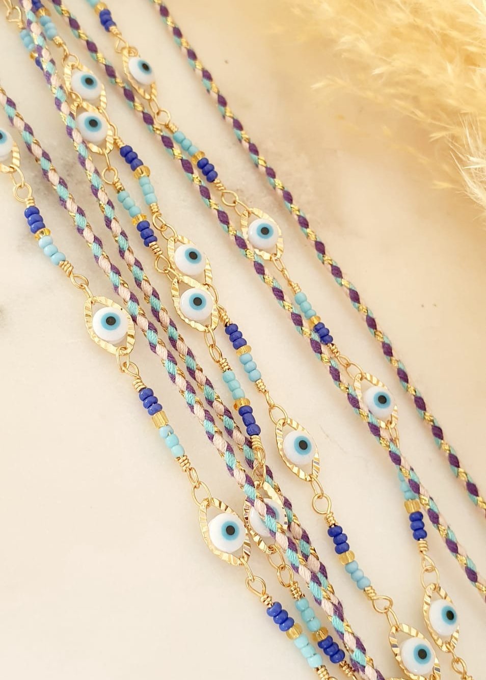 Bracelet Multi - Rang Chaîne & Cordon - Perles Bleues et Blanches, Œil de Protection, Acier Inoxydable, Réglable - AlbertineAndTheSun