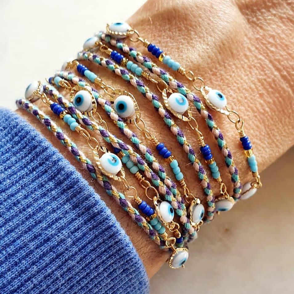 Bracelet Multi - Rang Chaîne & Cordon - Perles Bleues et Blanches, Œil de Protection, Acier Inoxydable, Réglable - AlbertineAndTheSun