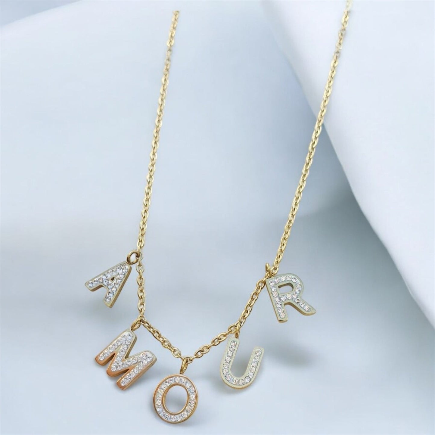 Collier Lettres Suspendues "Amour"... - AlbertineAndTheSun