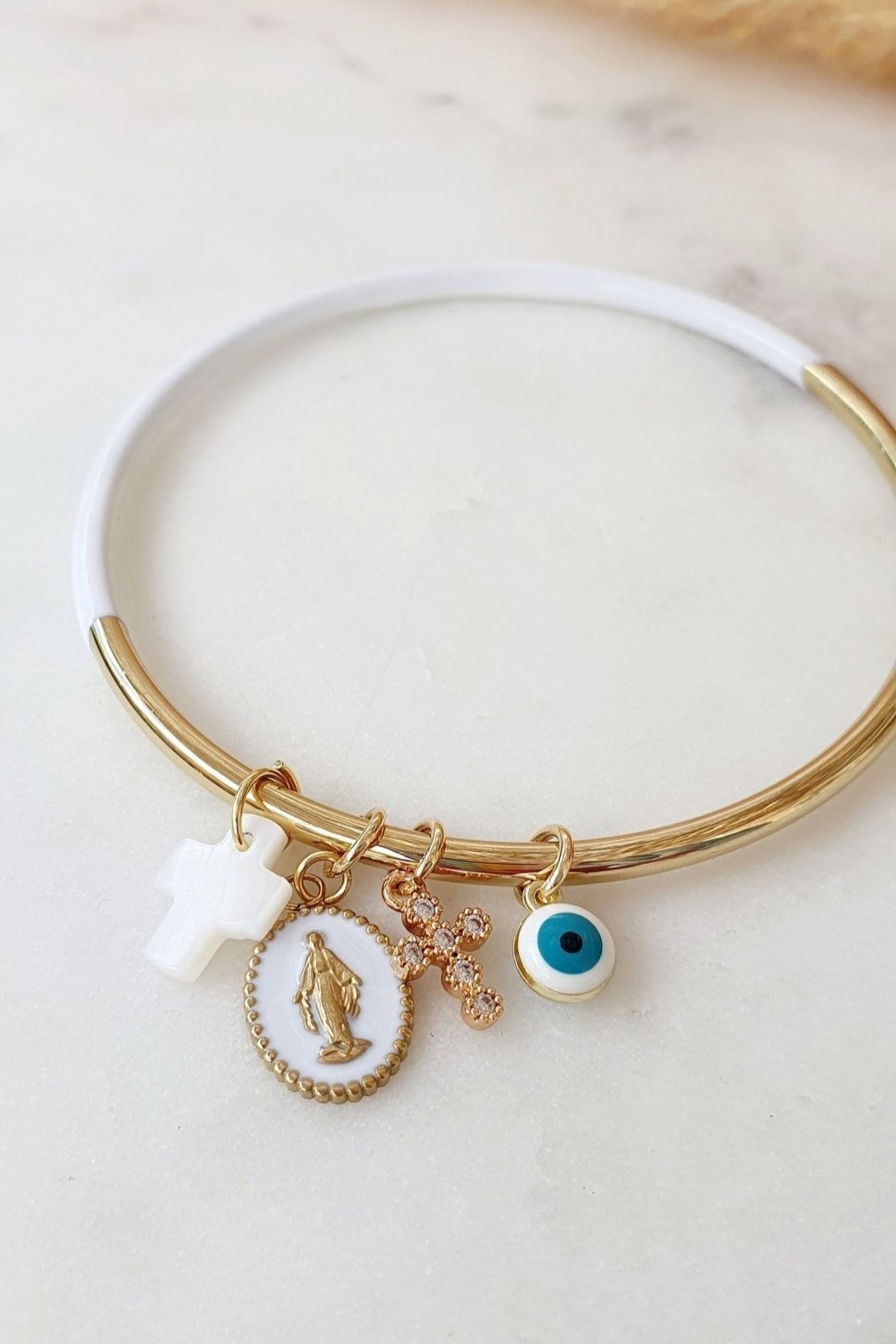 Jonc Blanc et Doré avec Pendentif Madone, Croix, Œil en Acier Inoxydable - Grigris Religieux Protecteur - AlbertineAndTheSun