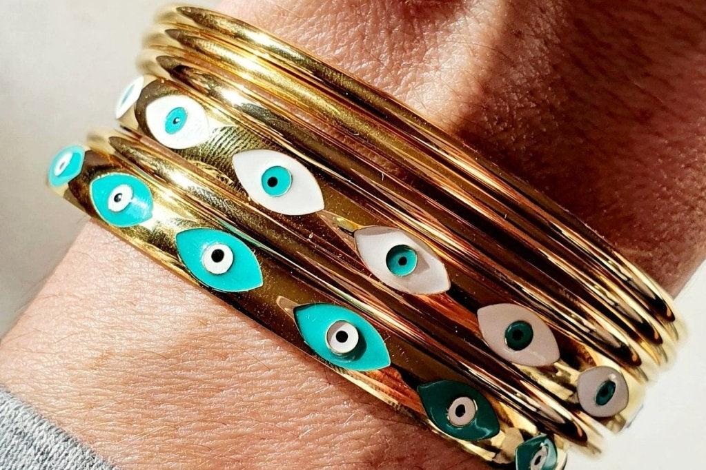 Jonc 'Bohemian Eyes' - Œil Protecteur Bleu et Blanc, Doré avec Fermoir Clips, Œil Grec - AlbertineAndTheSun