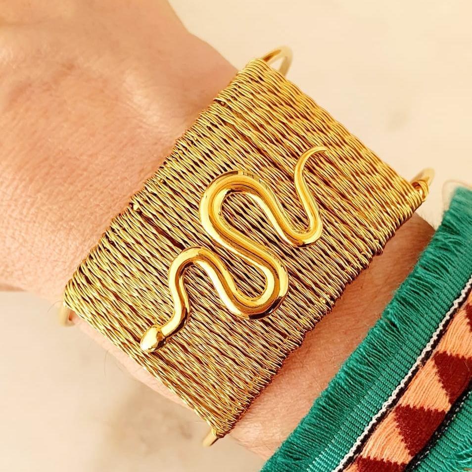 Manchette Serpent Large Doré - Bracelet Rigide Ajustable avec Fil Doré Ajouré, Acier Inoxydable, Style Boho Chic - AlbertineAndTheSun