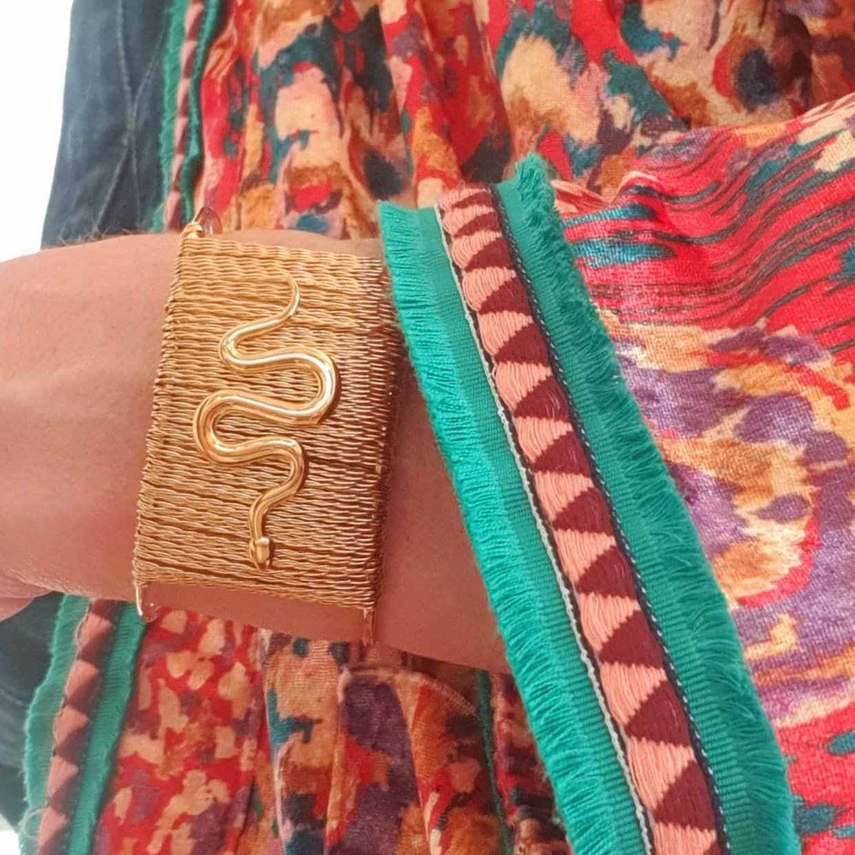 Manchette Serpent Large Doré - Bracelet Rigide Ajustable avec Fil Doré Ajouré, Acier Inoxydable, Style Boho Chic - AlbertineAndTheSun